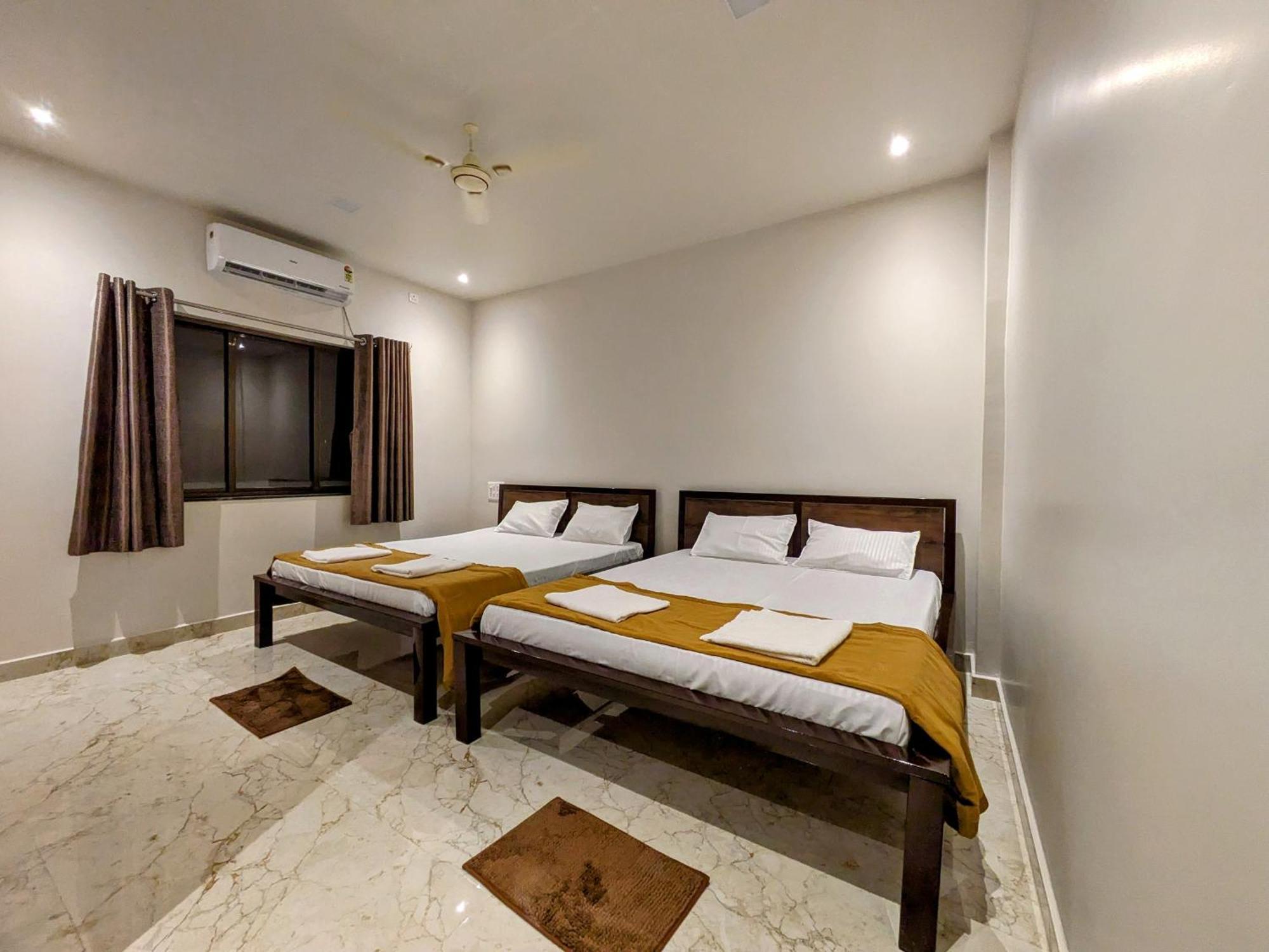 Hotel Madhusudan Executive 콜라푸르 외부 사진